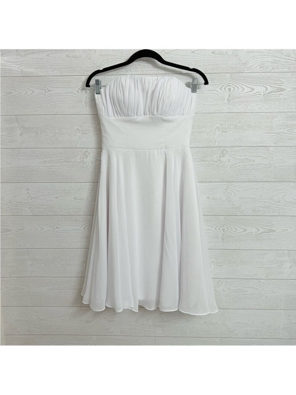 No Label Women’s White Chiffon Strapless Midi Dress. Size M